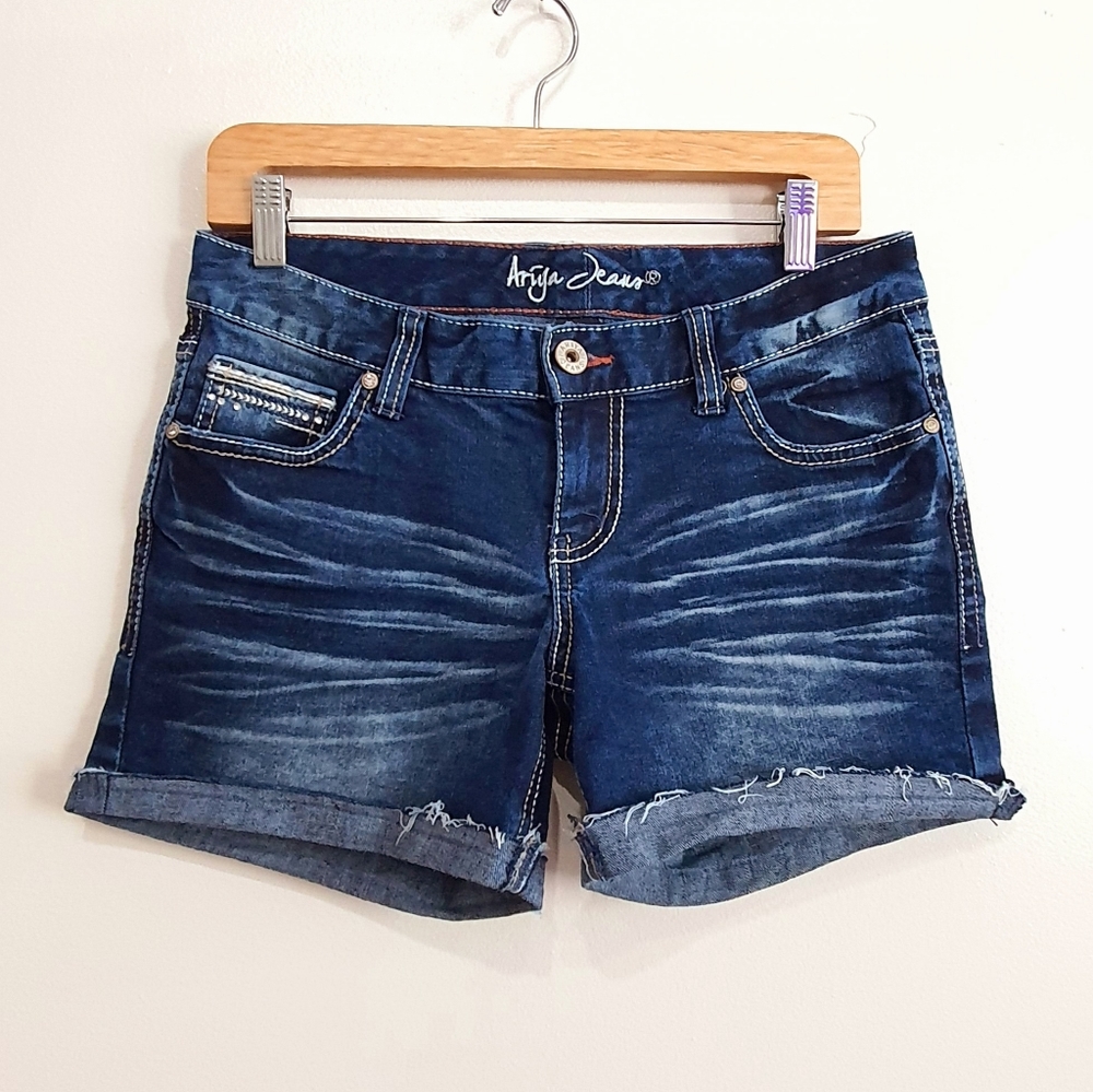 Ariya Jean Shorts. Decorative Embroidery & Stones Flap Back Pockets